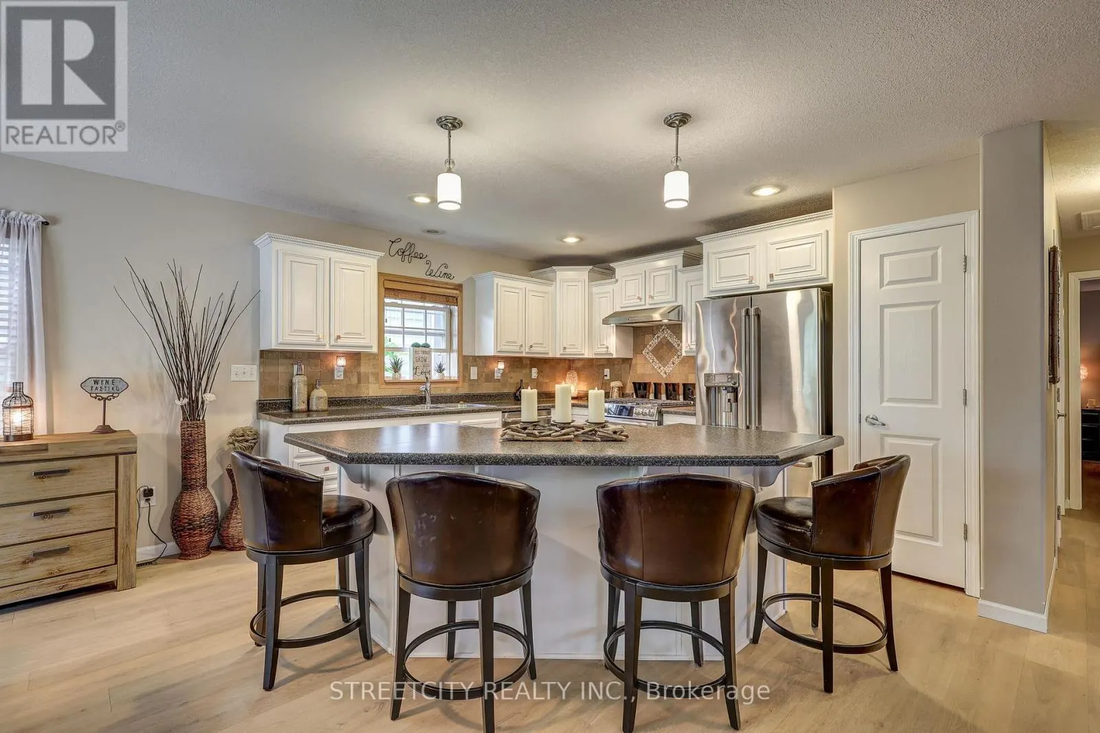 481 RICHARD CRESCENT