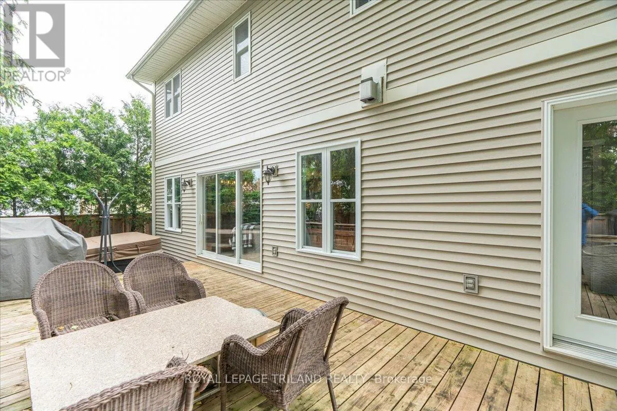 215 DERUITER DRIVE
