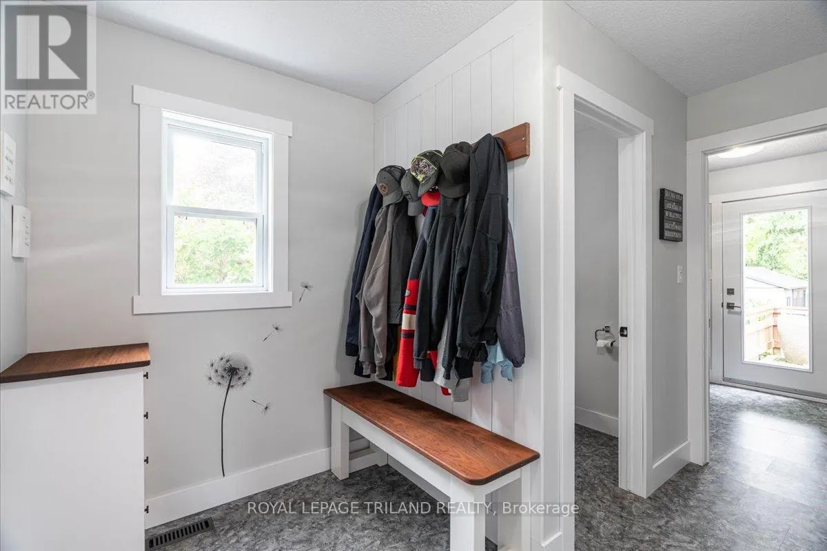 215 DERUITER DRIVE