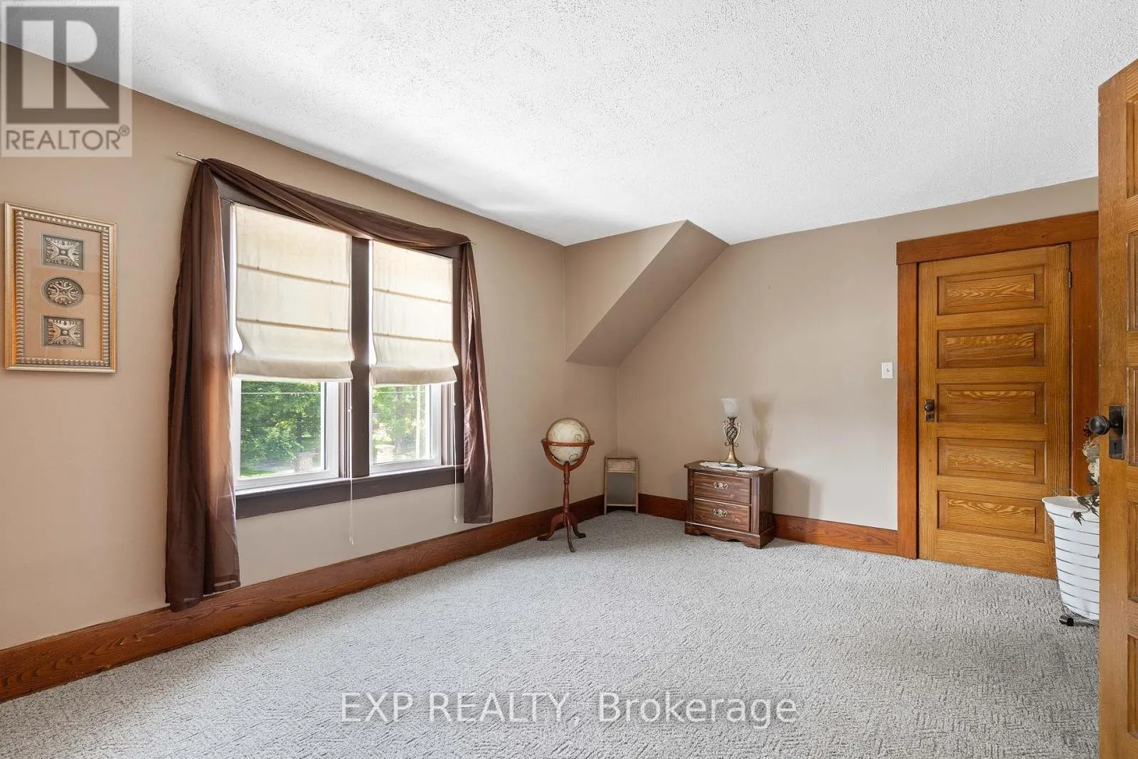 247 FURNIVAL ROAD