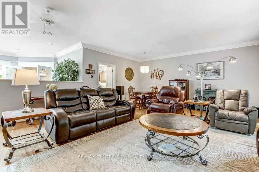 27 - 1200 RIVERSIDE DRIVE, #27