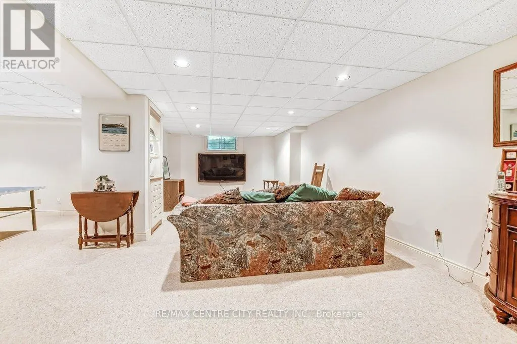 27 - 1200 RIVERSIDE DRIVE, #27