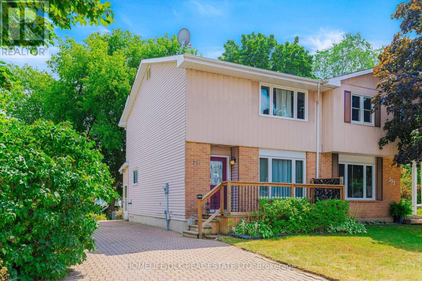 751 LAURIER BOULEVARD