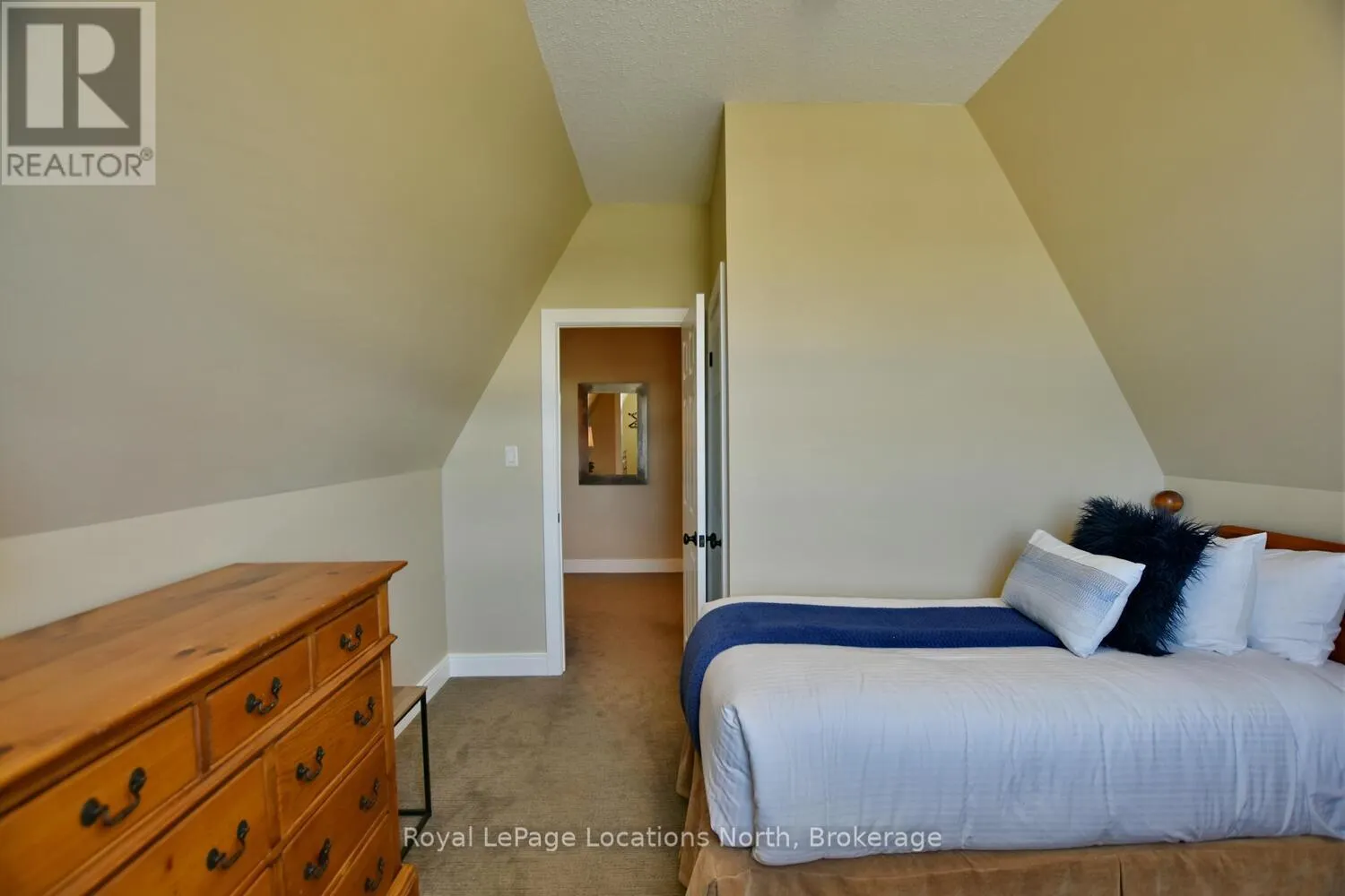 223 - 170 SNOWBRIDGE WAY, #223