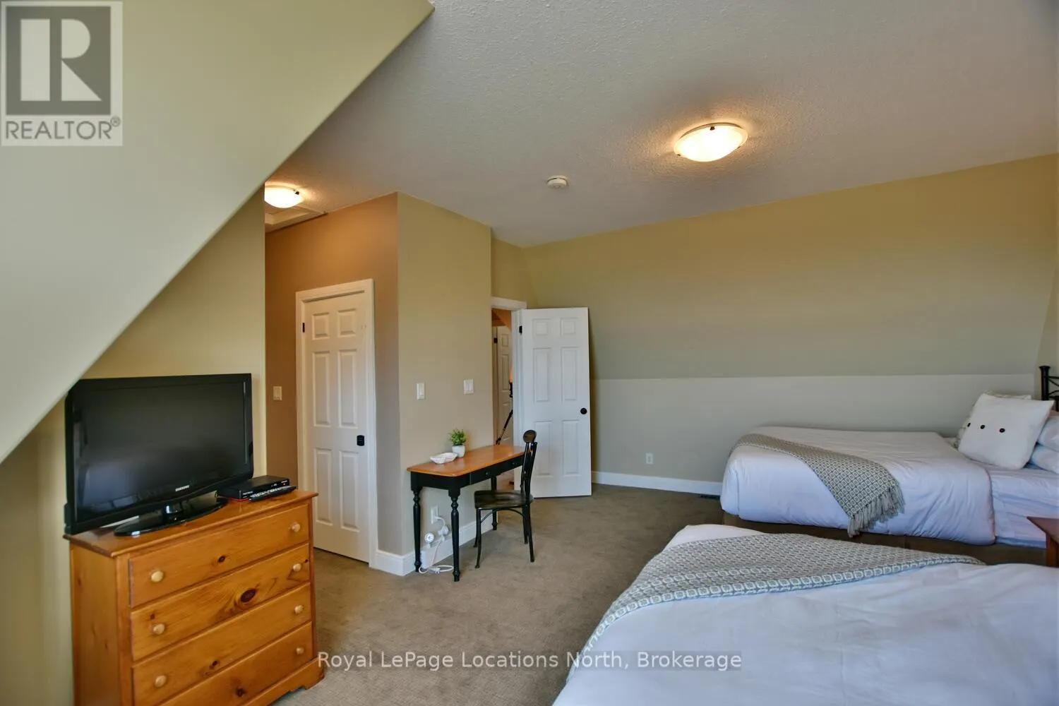 223 - 170 SNOWBRIDGE WAY, #223