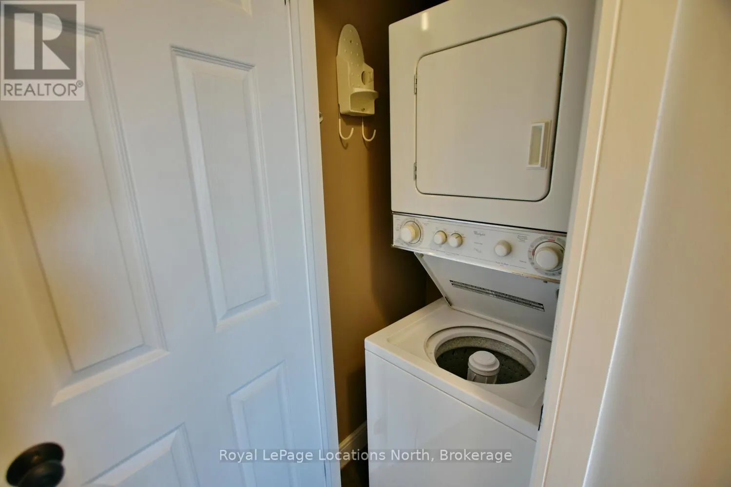 223 - 170 SNOWBRIDGE WAY, #223