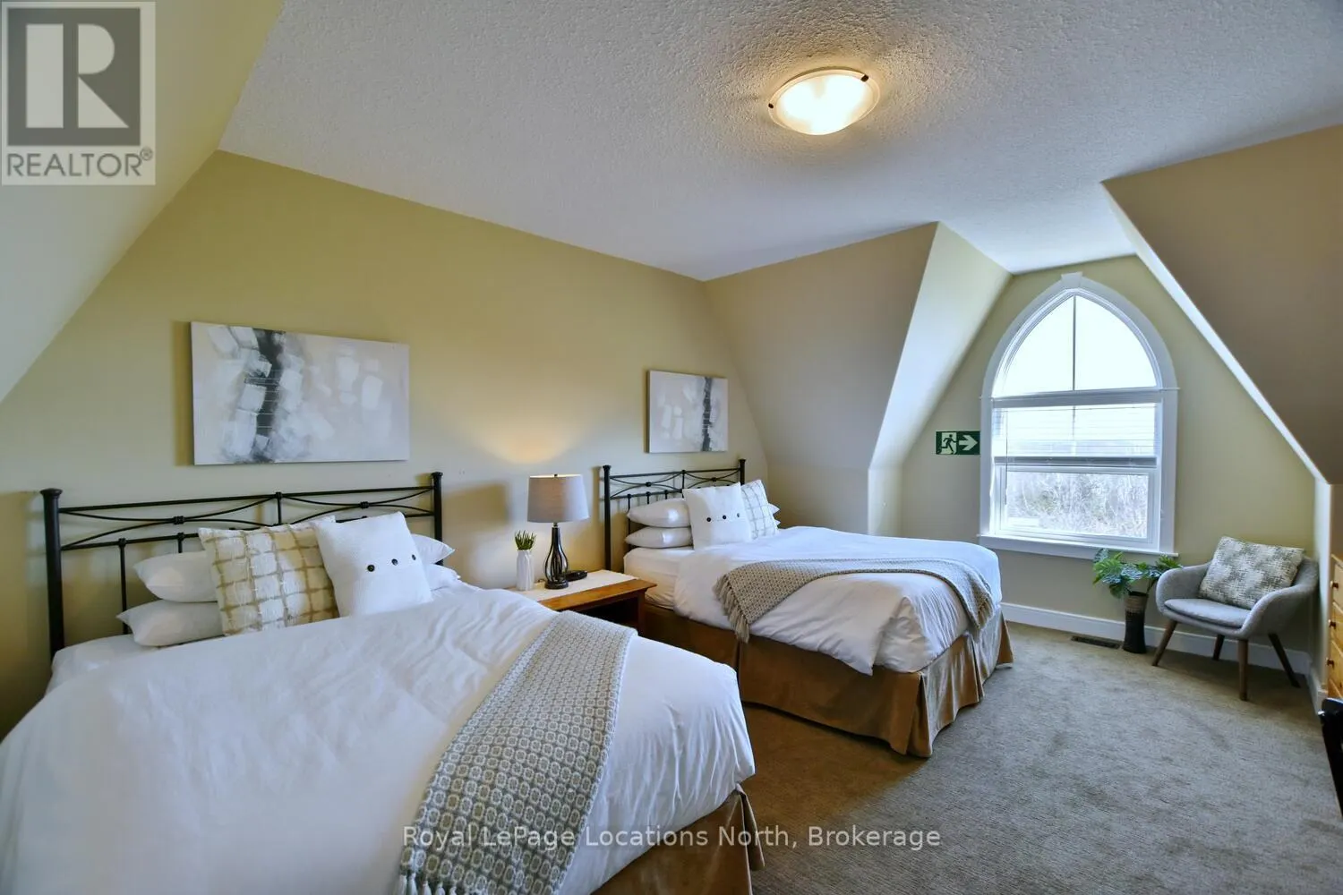 223 - 170 SNOWBRIDGE WAY, #223