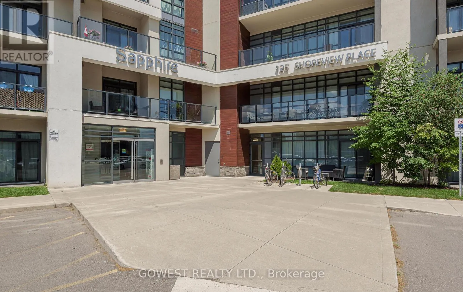 301 - 125 SHOREVIEW PLACE