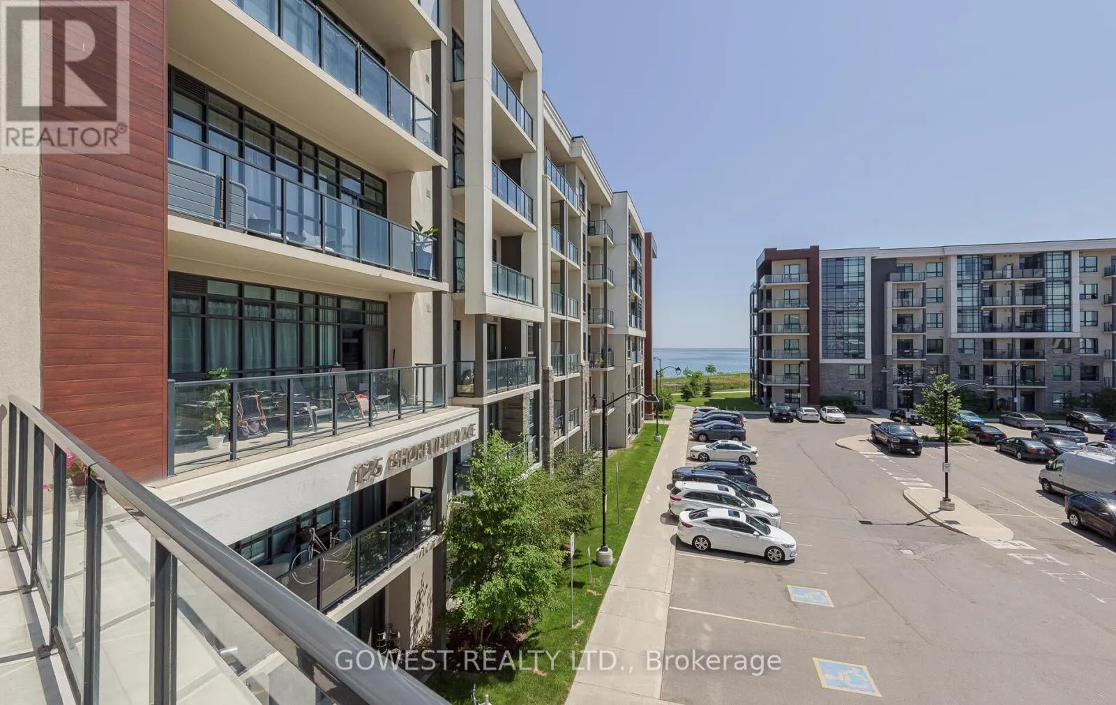 301 - 125 SHOREVIEW PLACE