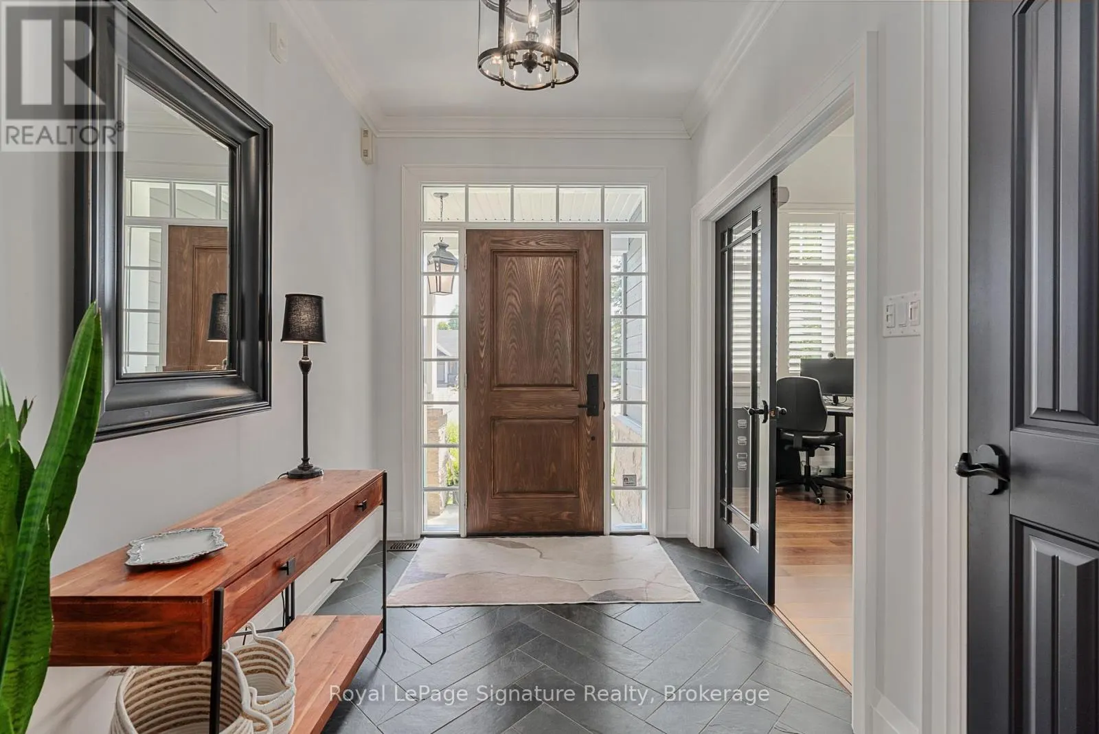 108 HOGGARD COURT