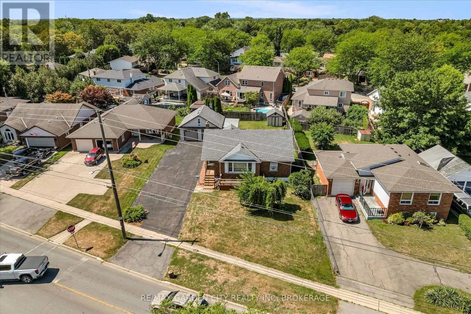 605 BUNTING ROAD