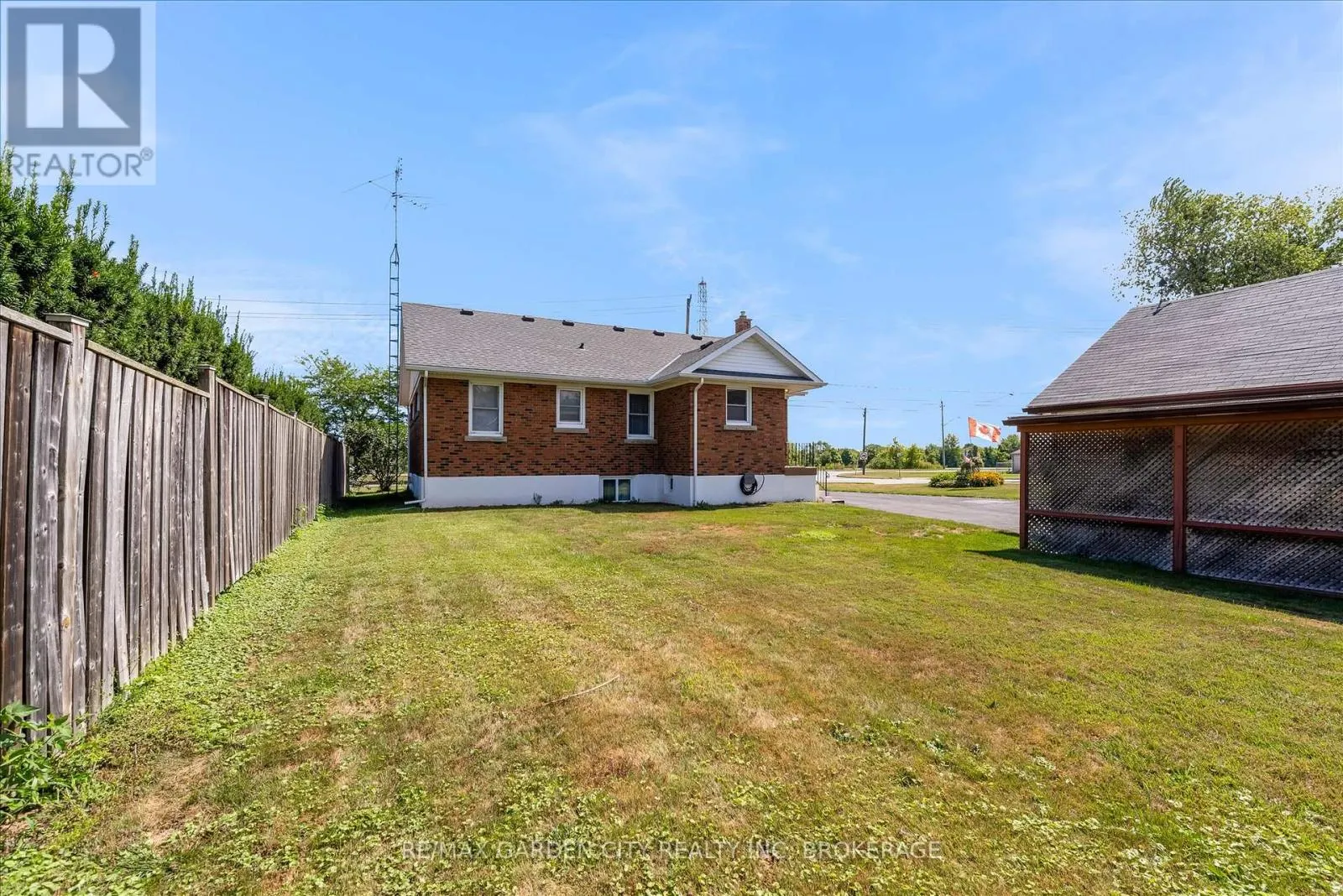 605 BUNTING ROAD