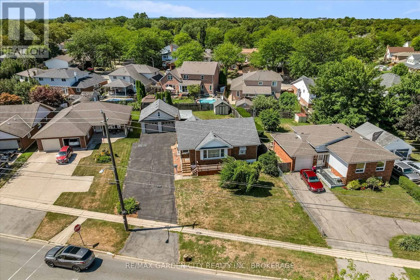 605 BUNTING ROAD