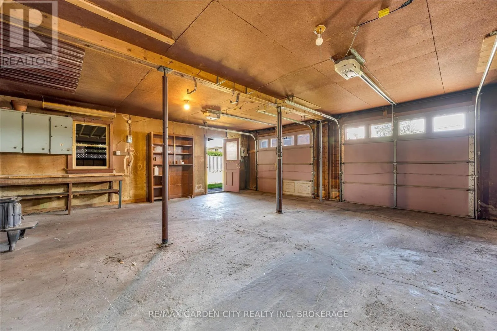 605 BUNTING ROAD