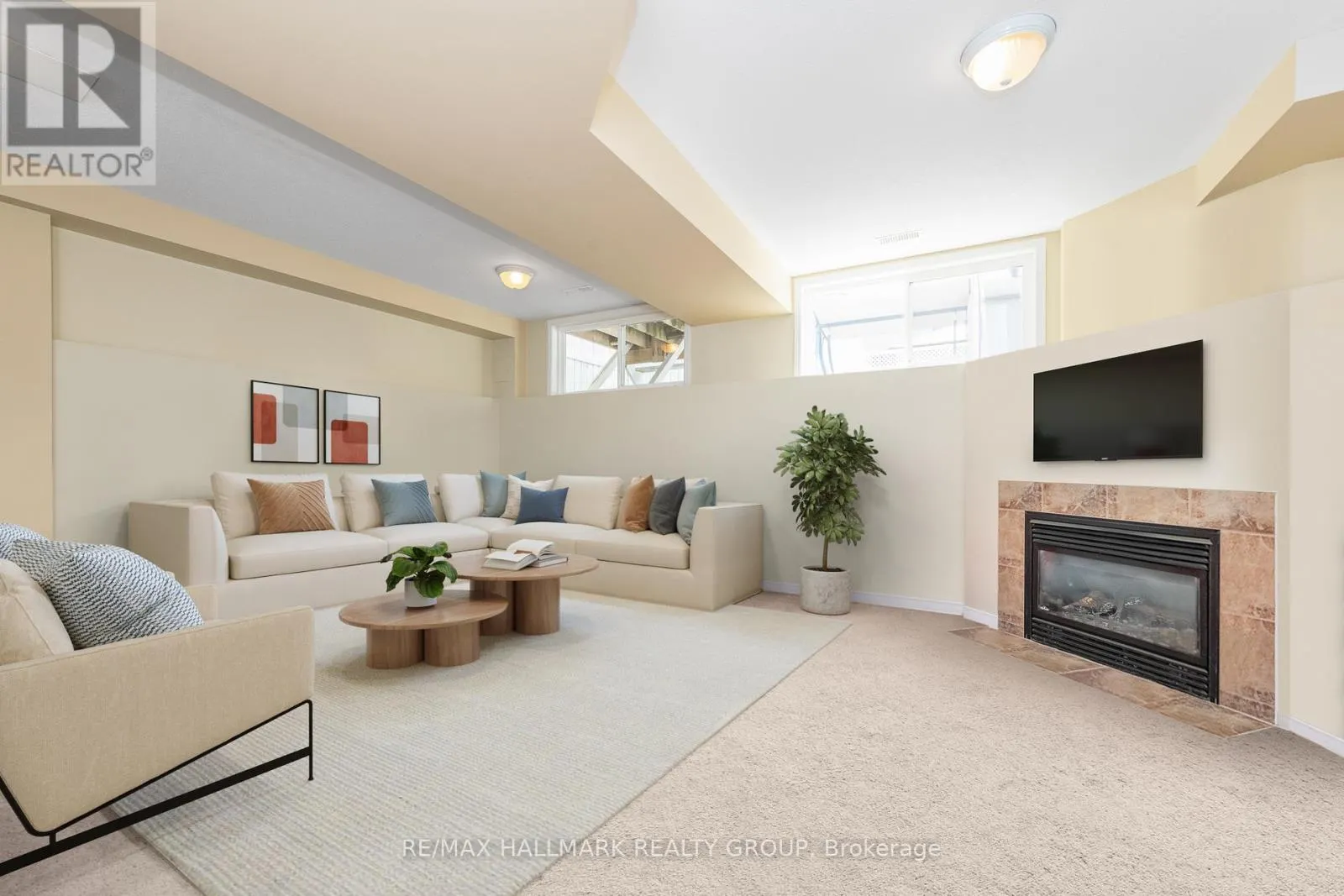 261 PARKROSE PRIVATE
