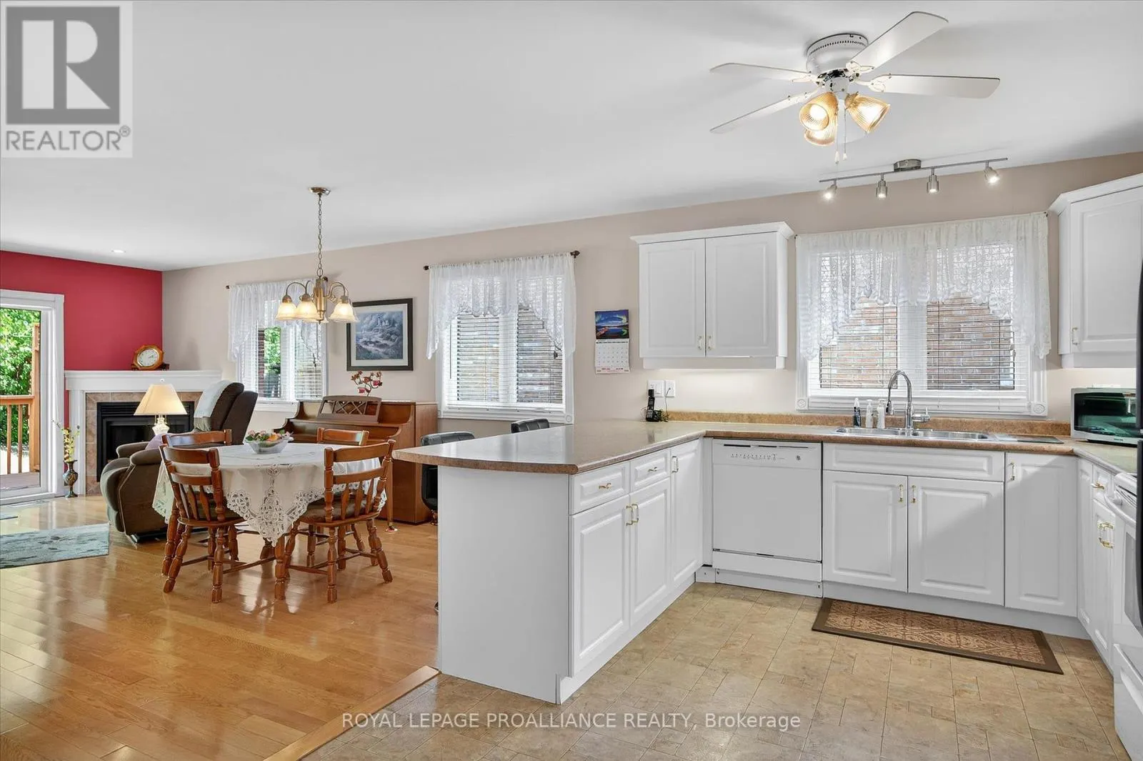 337 BIANCO CRESCENT