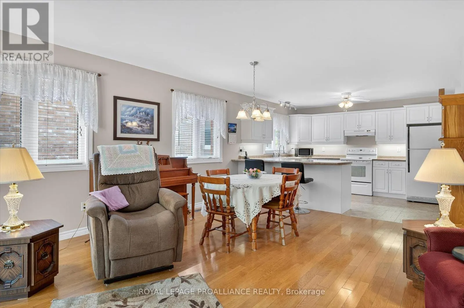 337 BIANCO CRESCENT