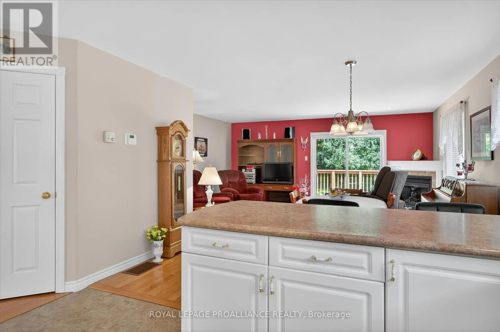 337 BIANCO CRESCENT