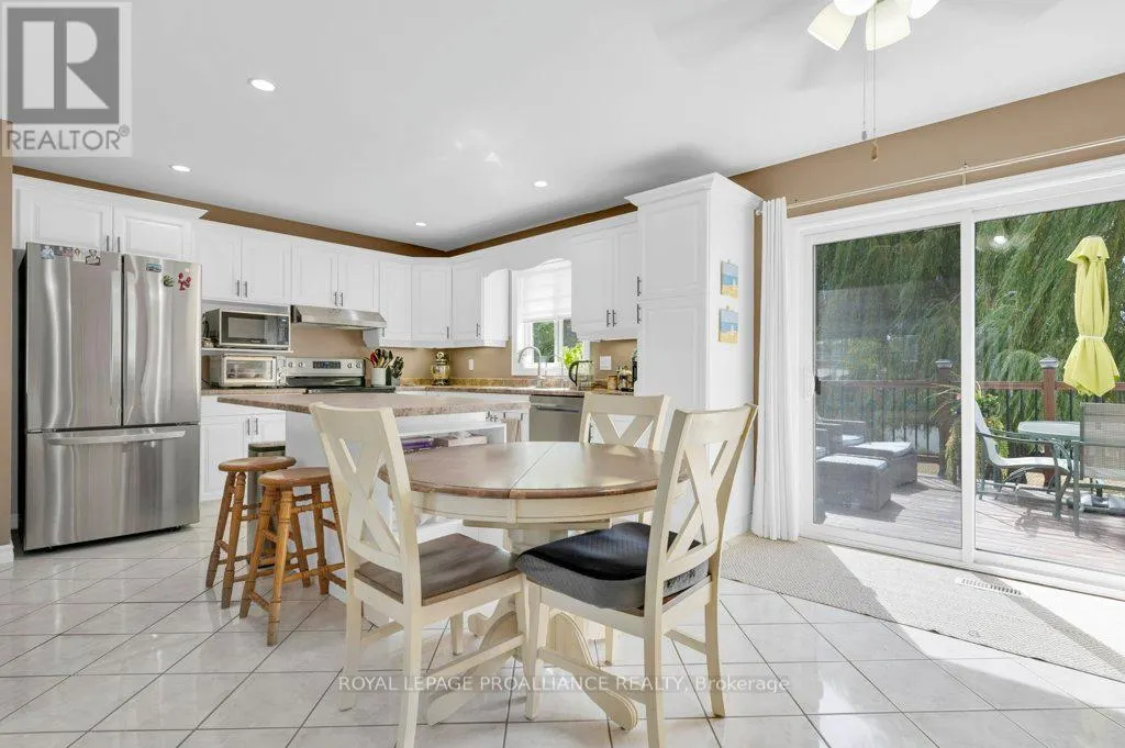 12 STONEGATE CRESCENT