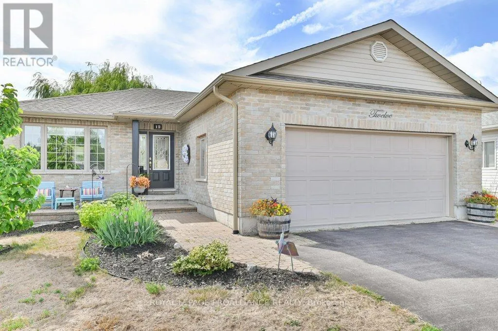 12 STONEGATE CRESCENT