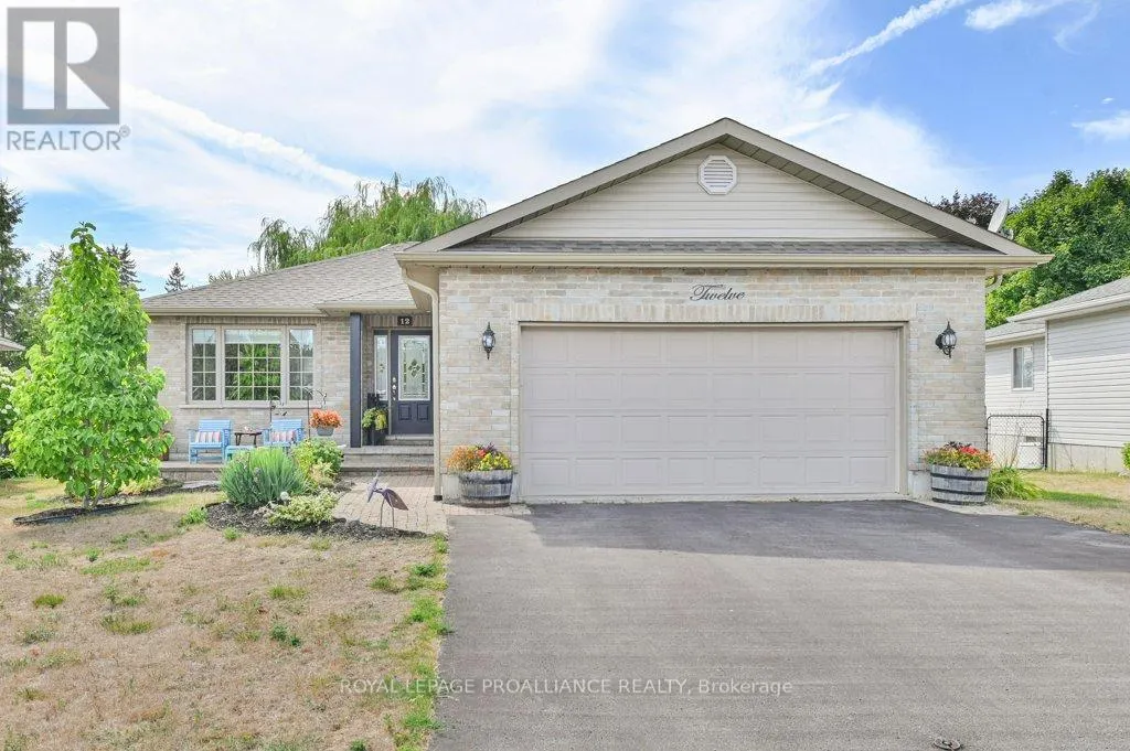 12 STONEGATE CRESCENT