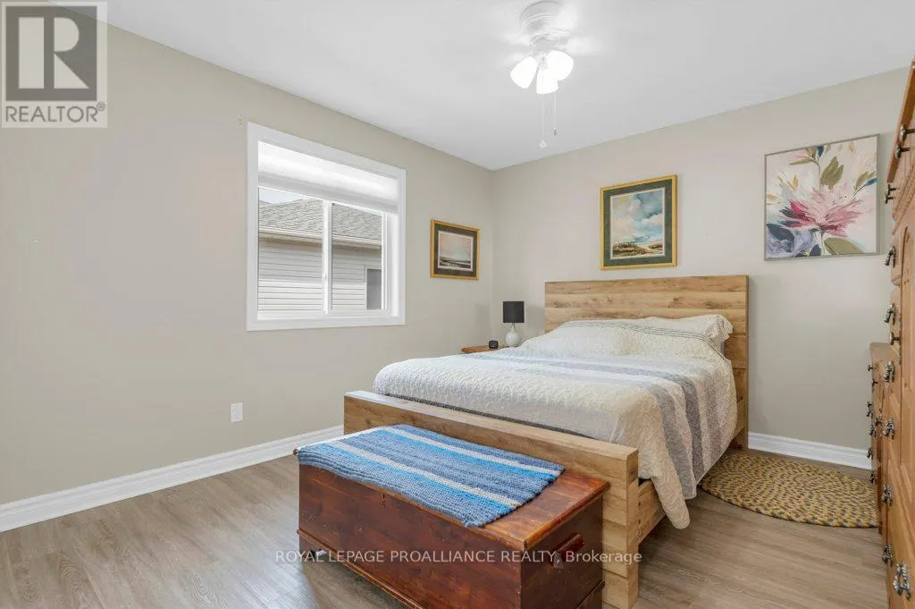 12 STONEGATE CRESCENT