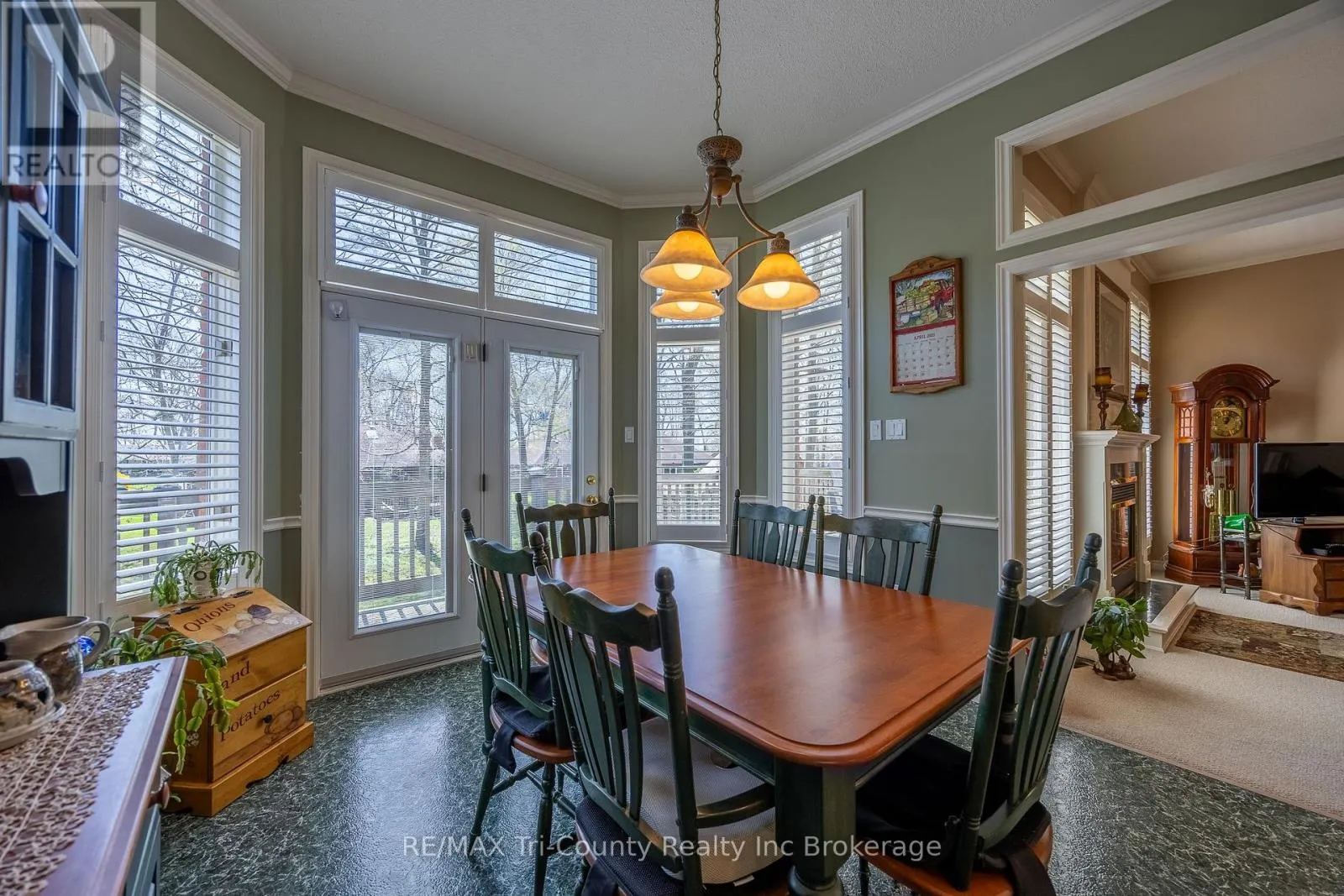 11 WOODSIDE DRIVE