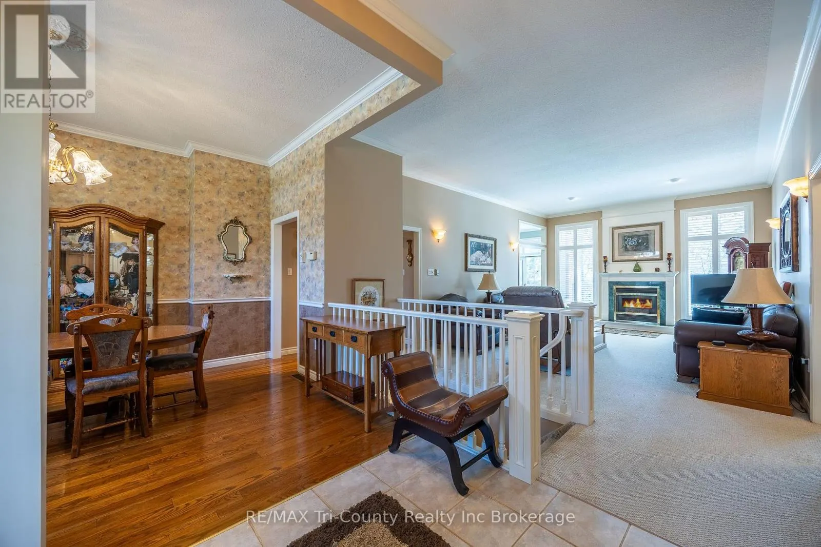 11 WOODSIDE DRIVE