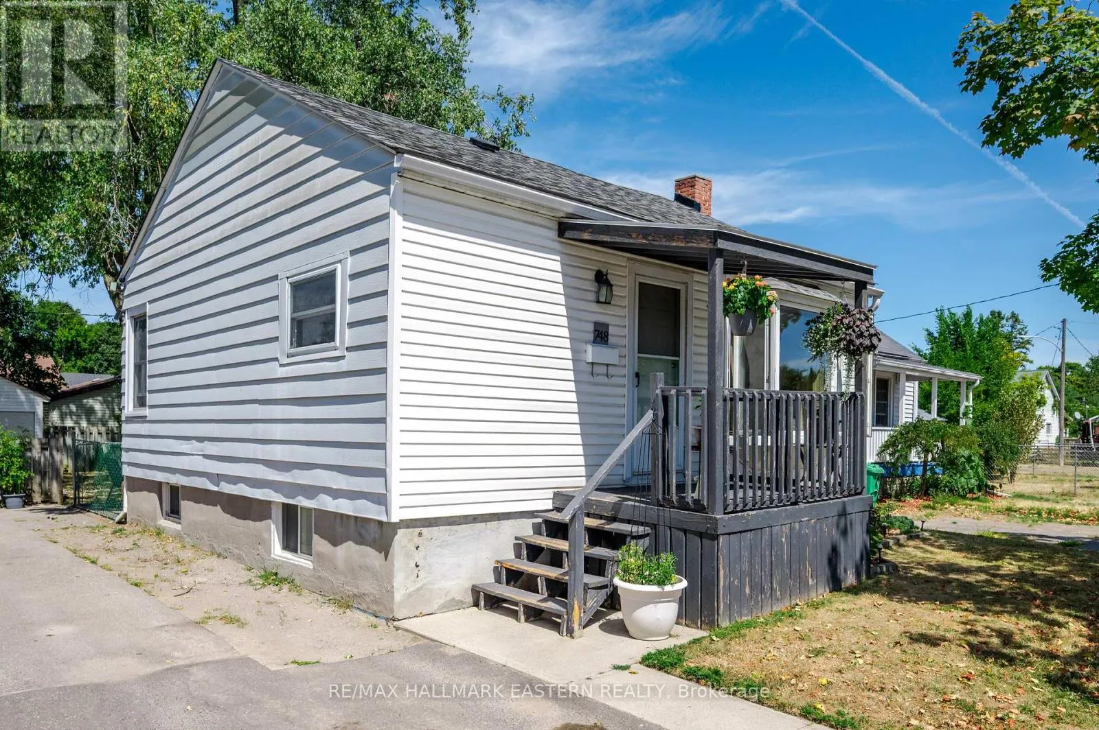 748 NEW ROMAINE STREET