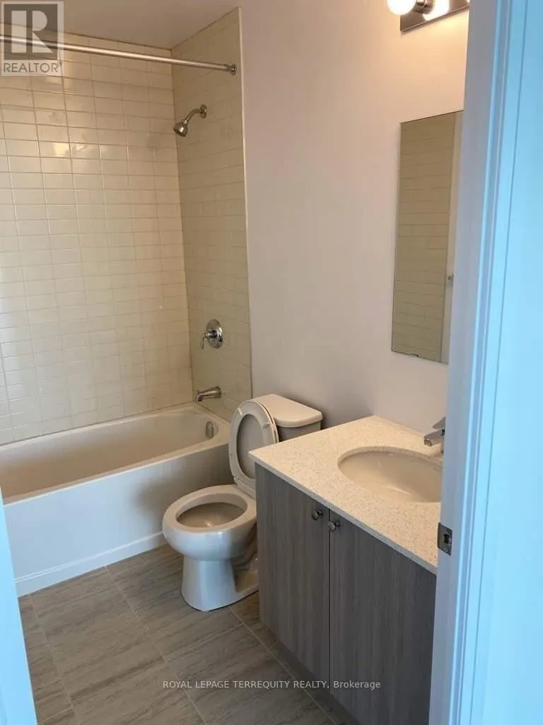 902 - 7711 GREEN VISTA GATE