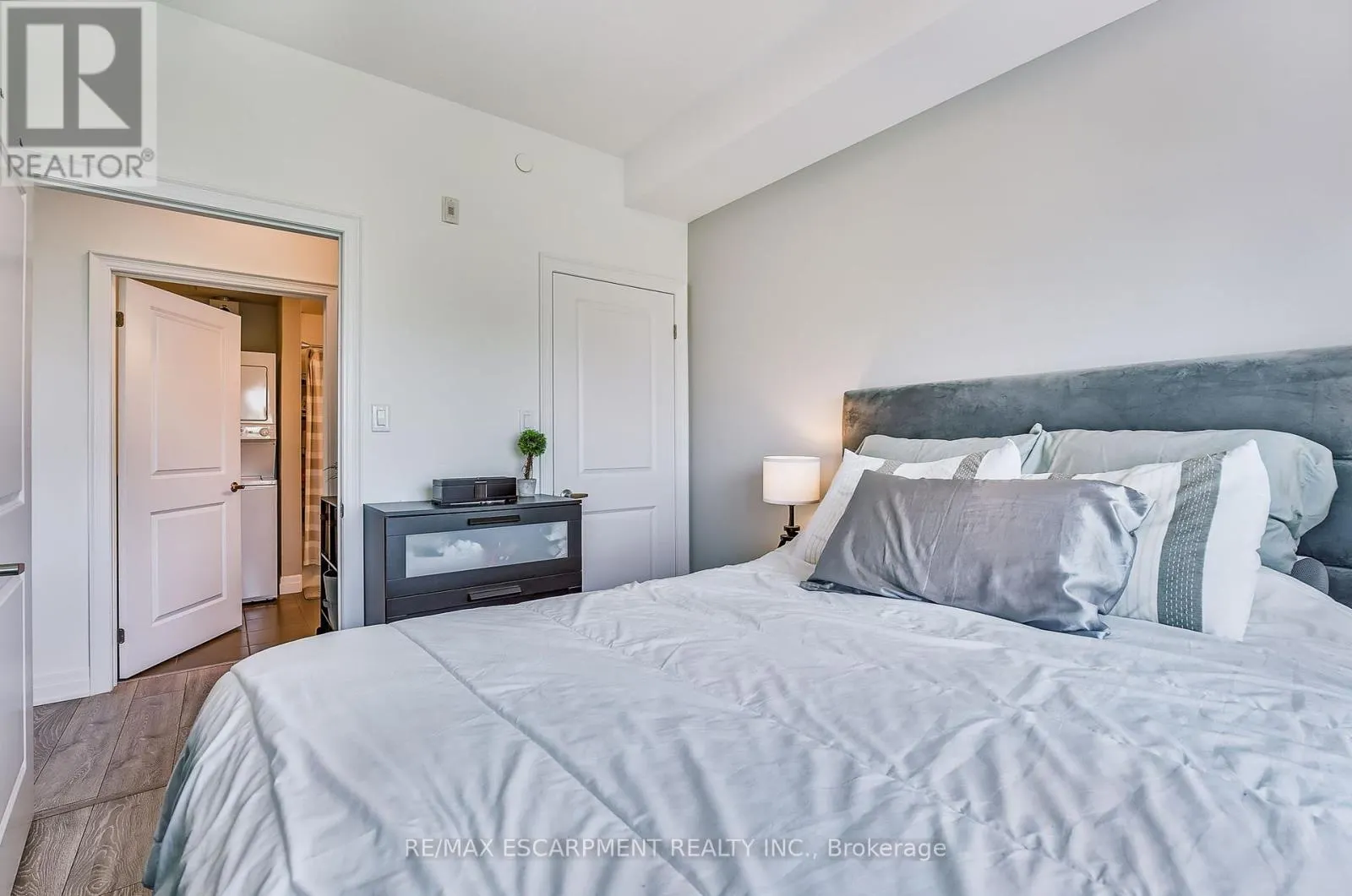 514 - 125 SHOREVIEW PLACE