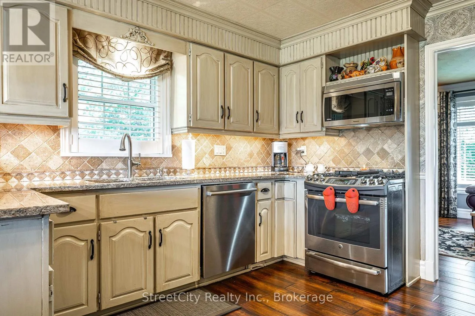 34 NITHVIEW COURT