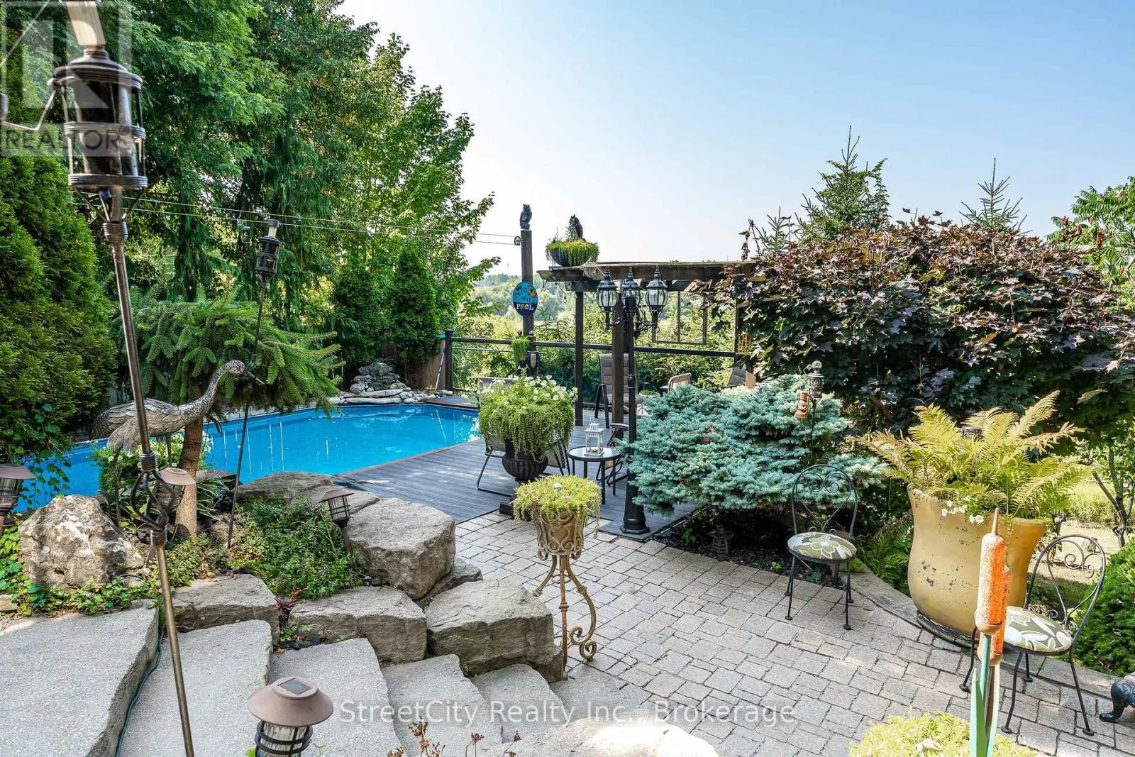 34 NITHVIEW COURT