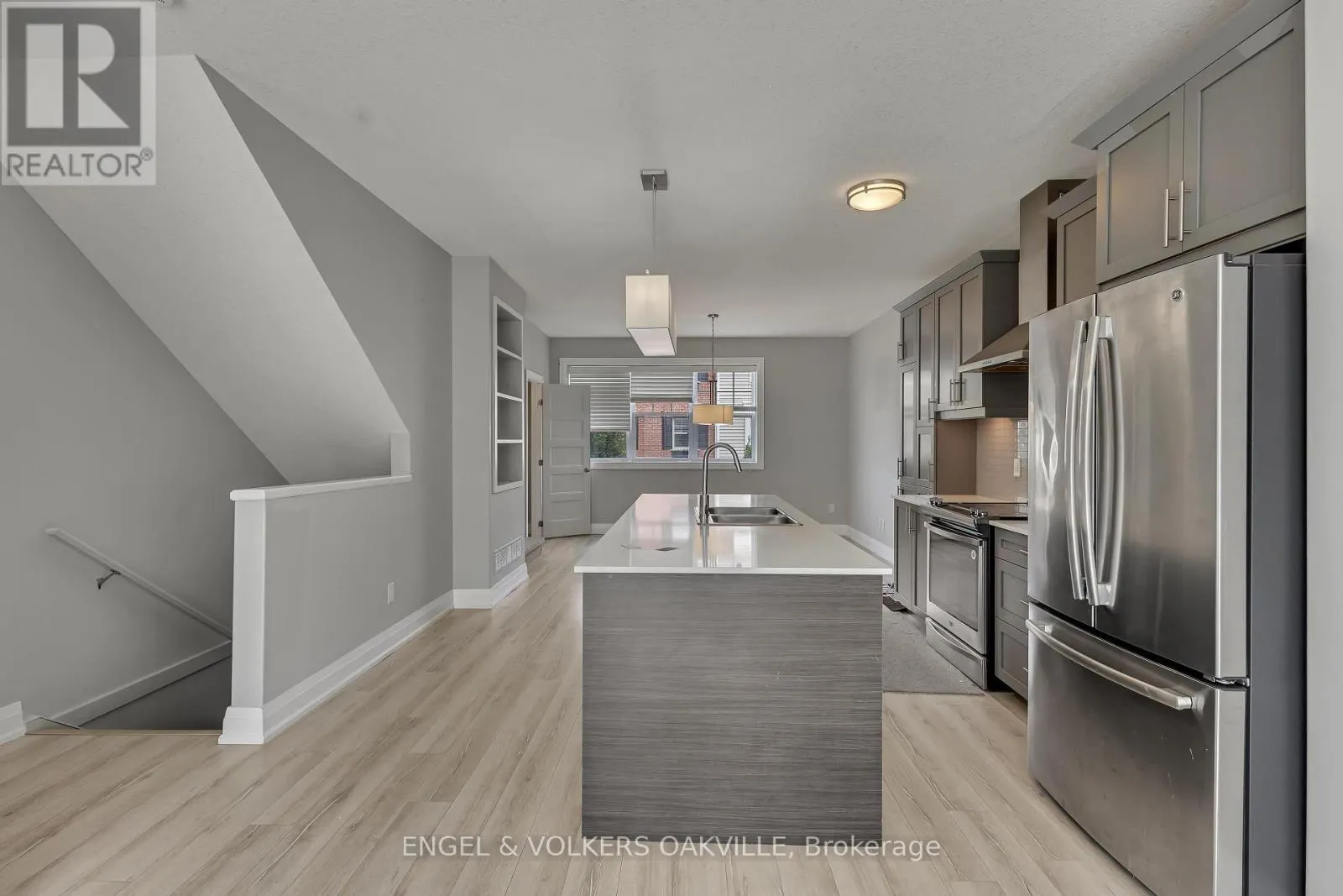 68 - 3025 SINGLETON AVENUE