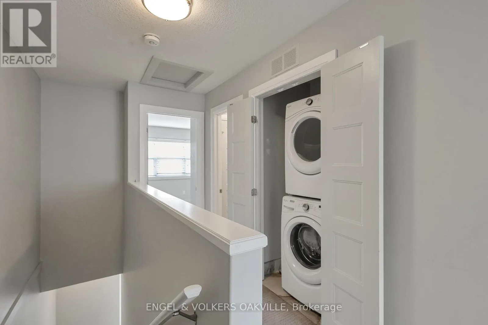 68 - 3025 SINGLETON AVENUE