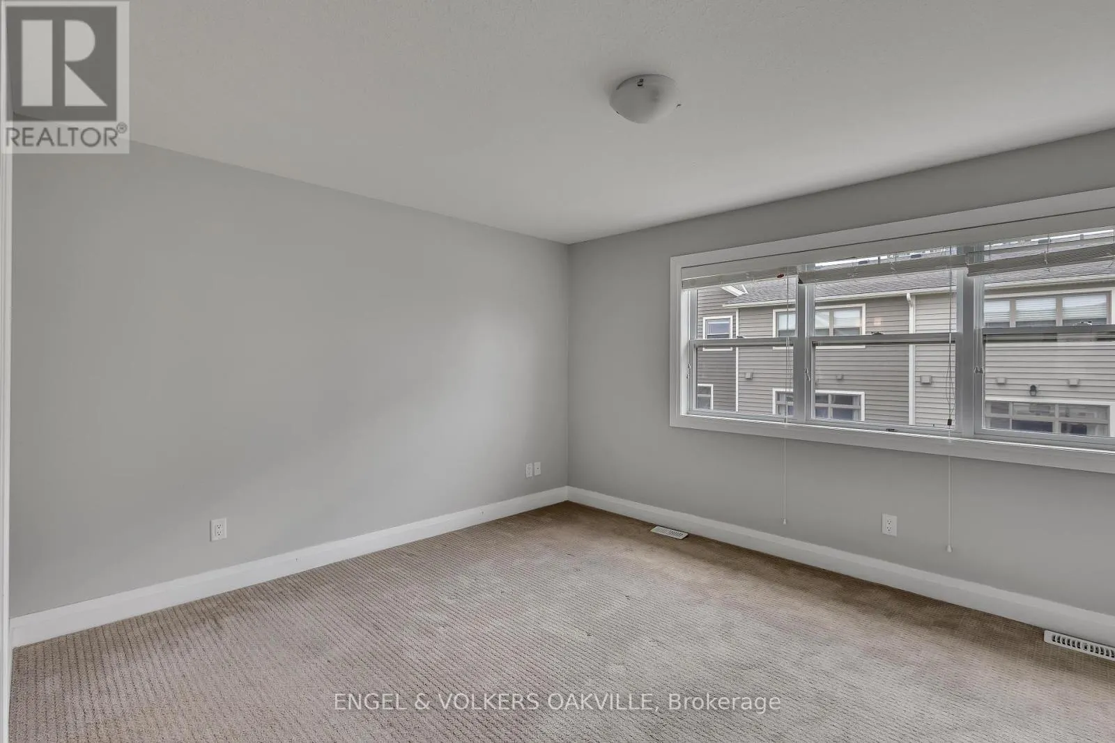 68 - 3025 SINGLETON AVENUE