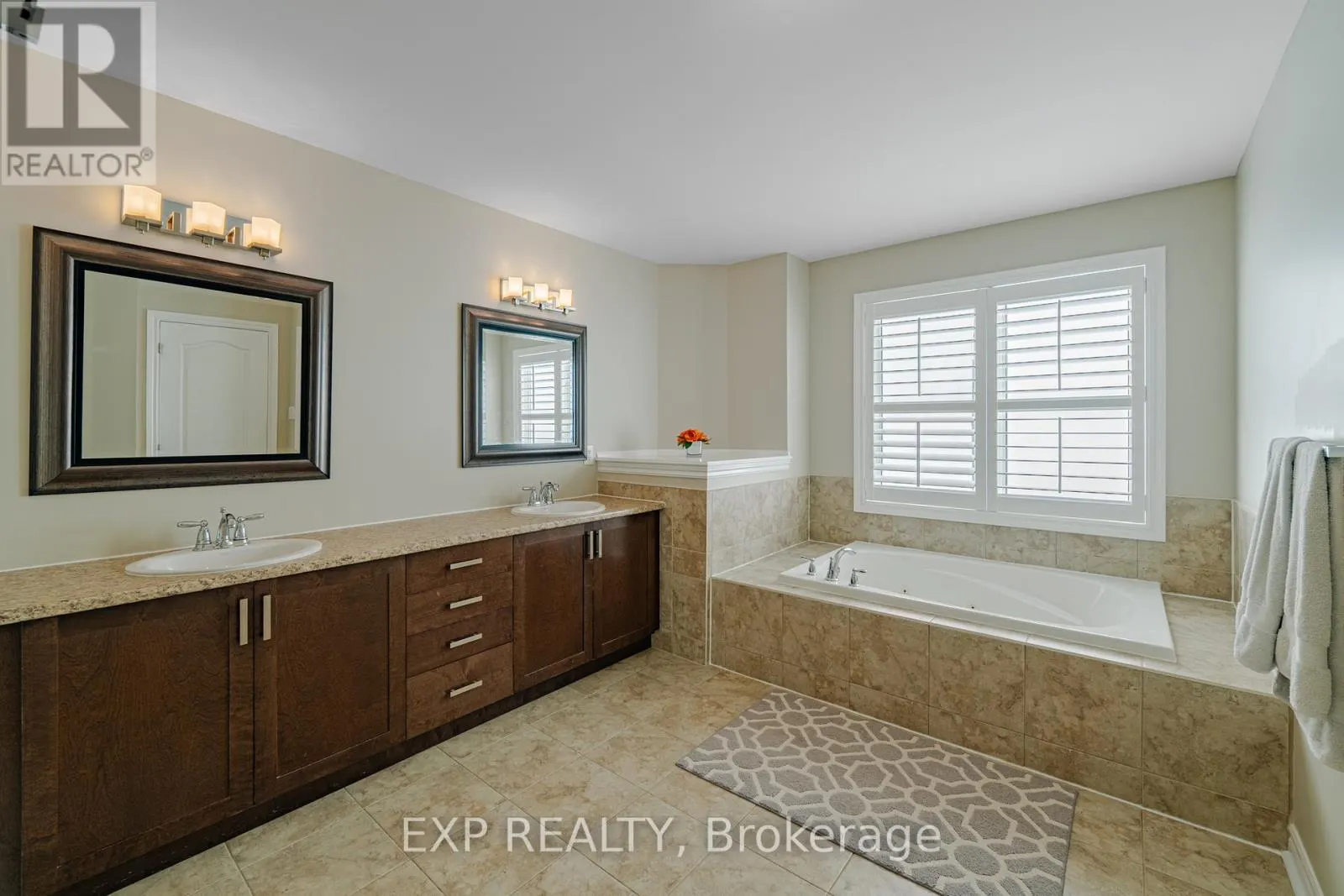 3308 RIVERSET CRESCENT