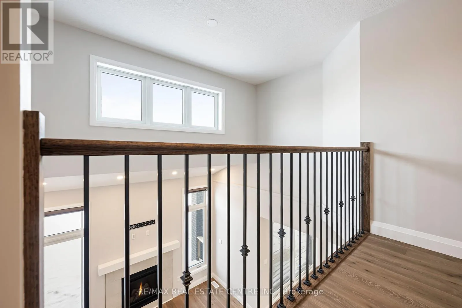 3 GRUNDY CRESCENT