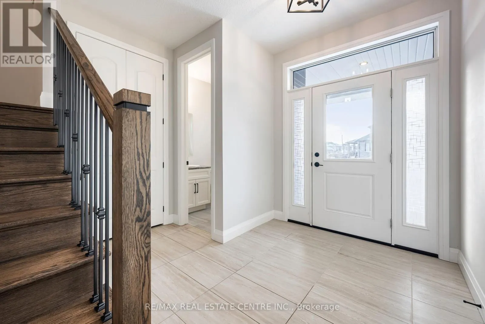 3 GRUNDY CRESCENT
