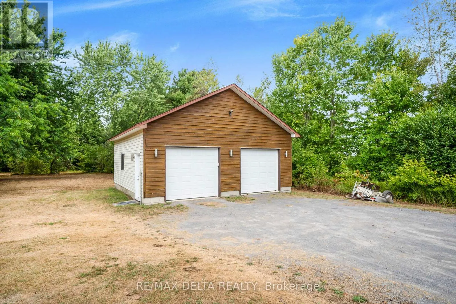 701 CON 9 PLANTAGENET CONCESSION