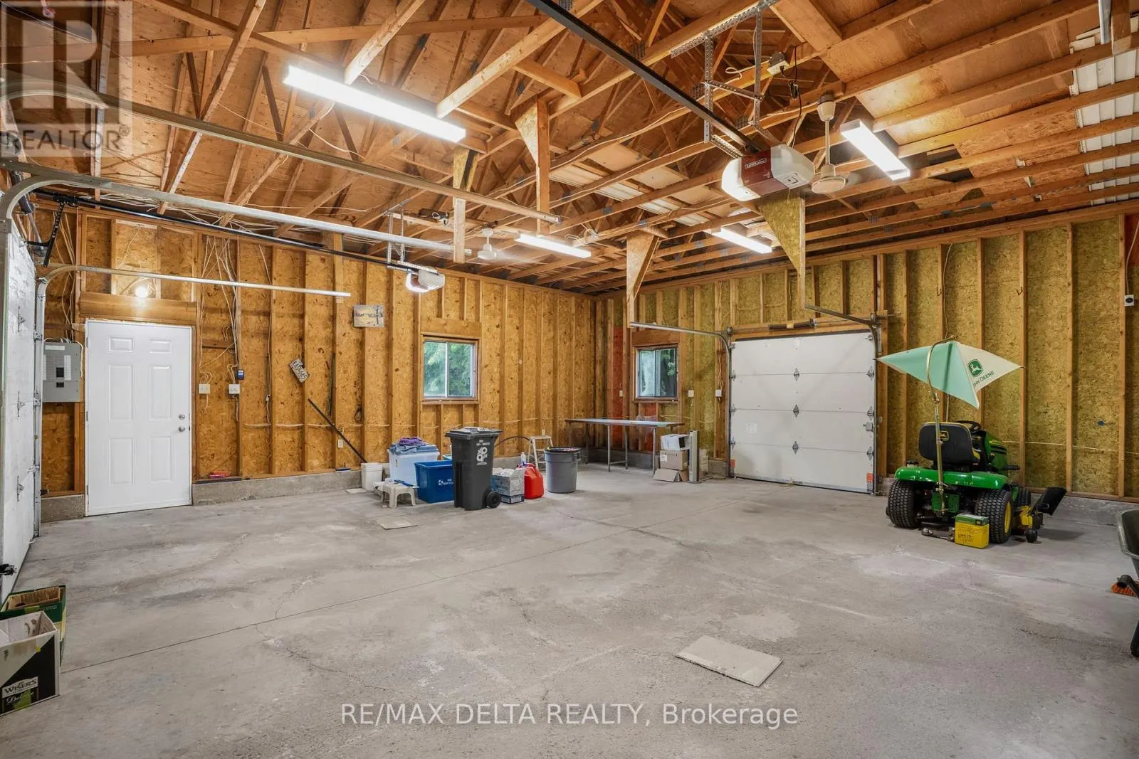 701 CON 9 PLANTAGENET CONCESSION