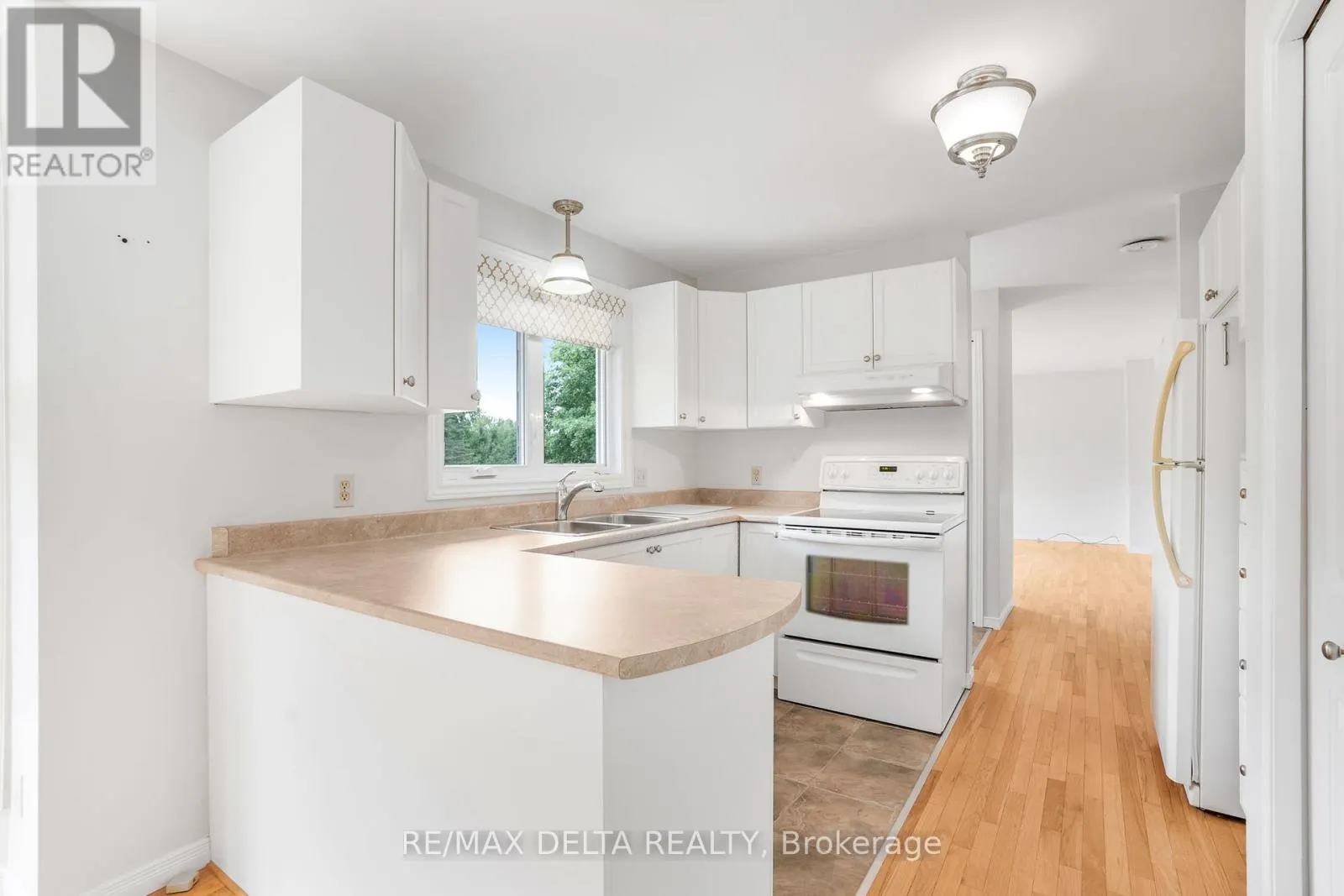 701 CON 9 PLANTAGENET CONCESSION