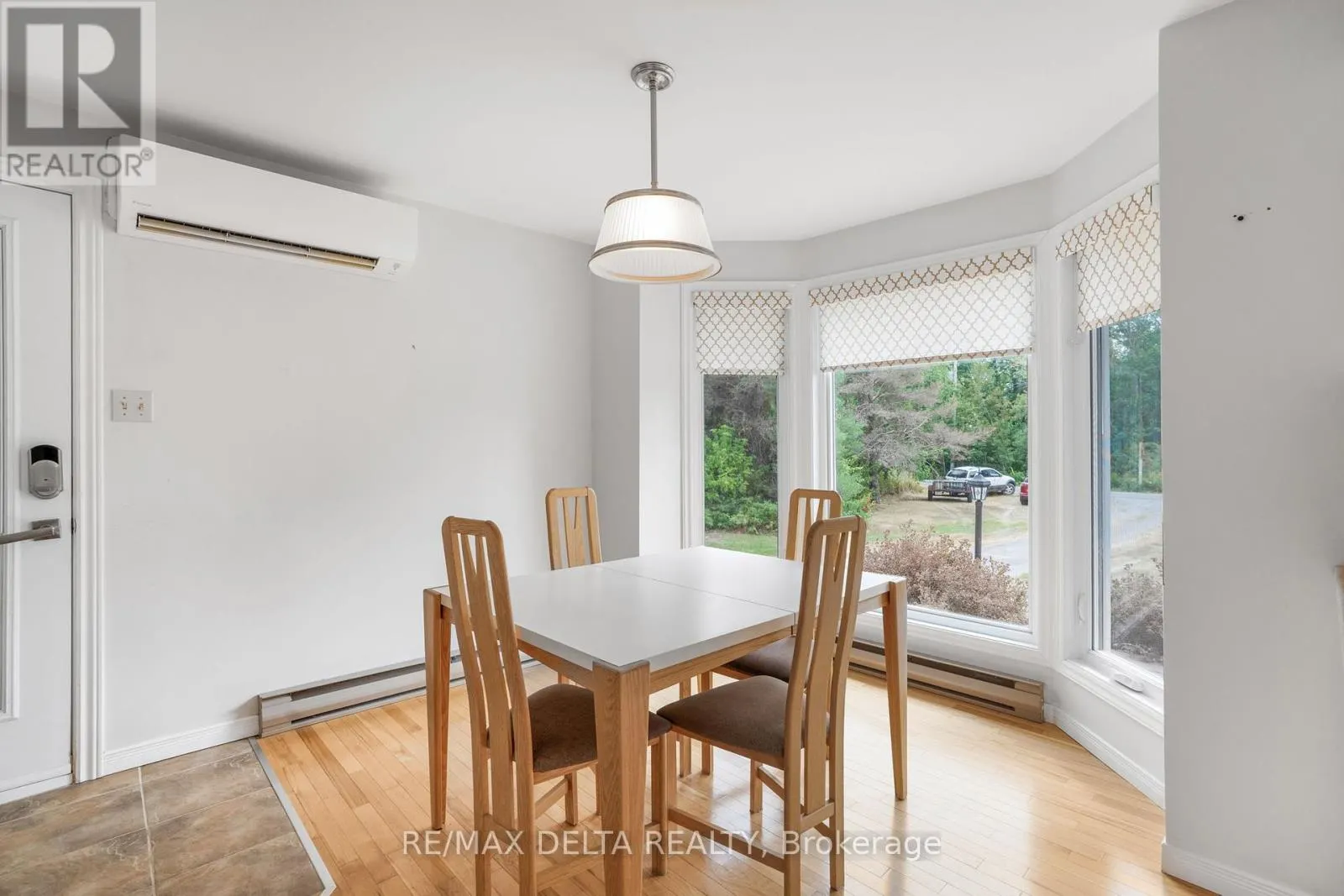 701 CON 9 PLANTAGENET CONCESSION