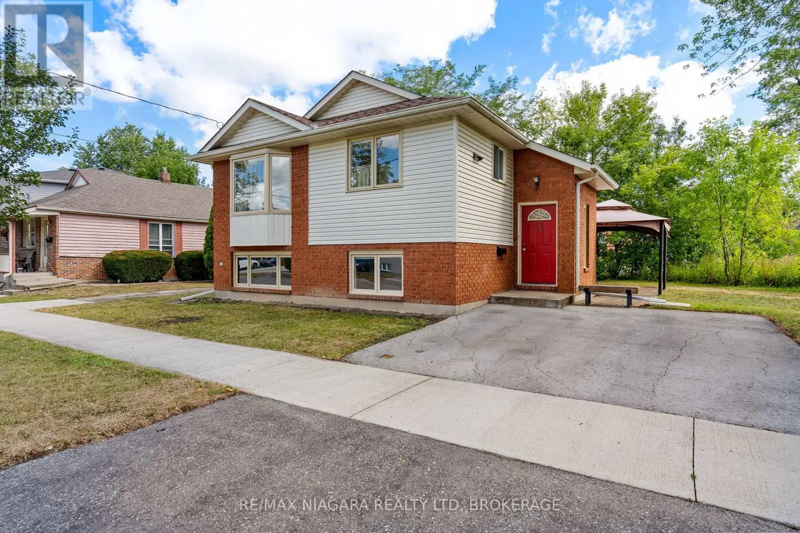 59 LEEPER STREET
