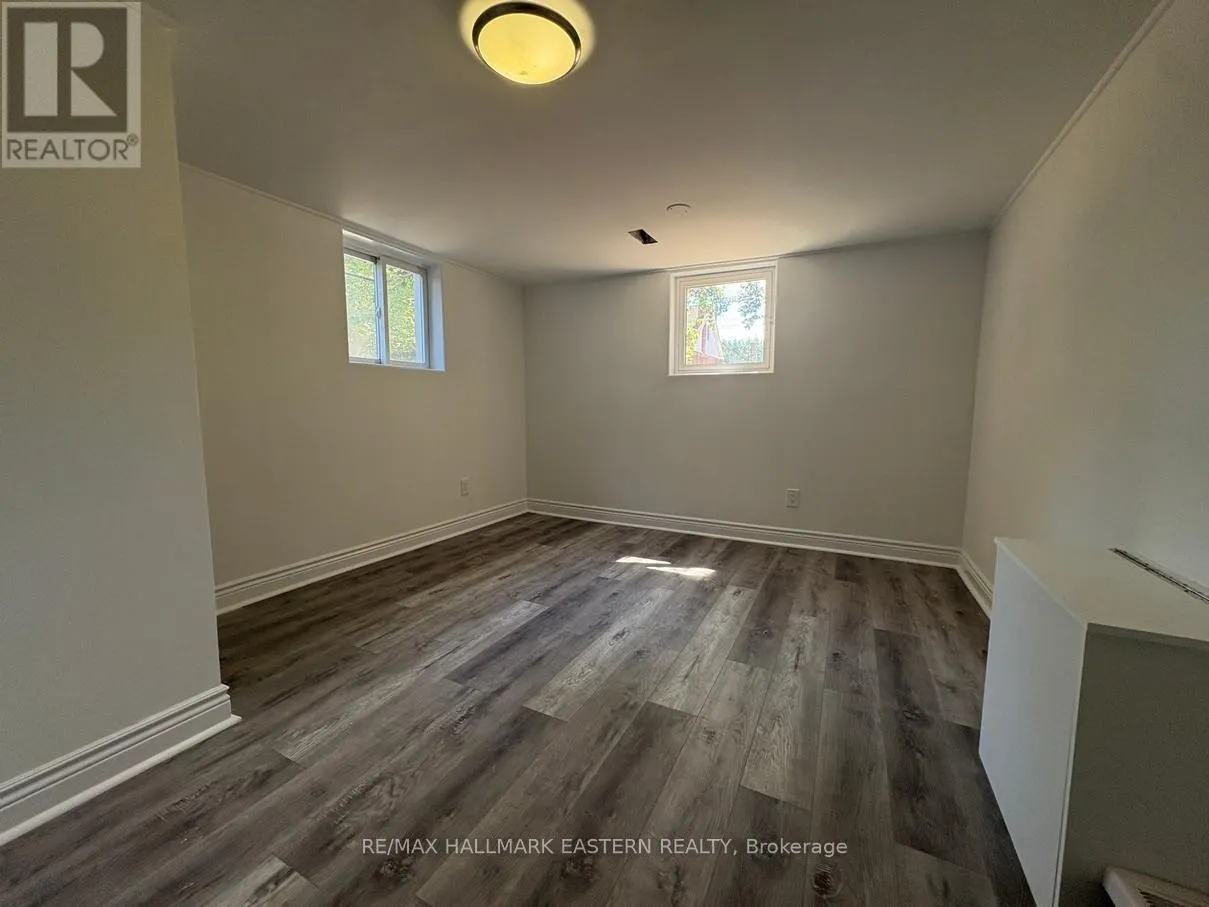 #1 - 581 PATERSON STREET, ##1