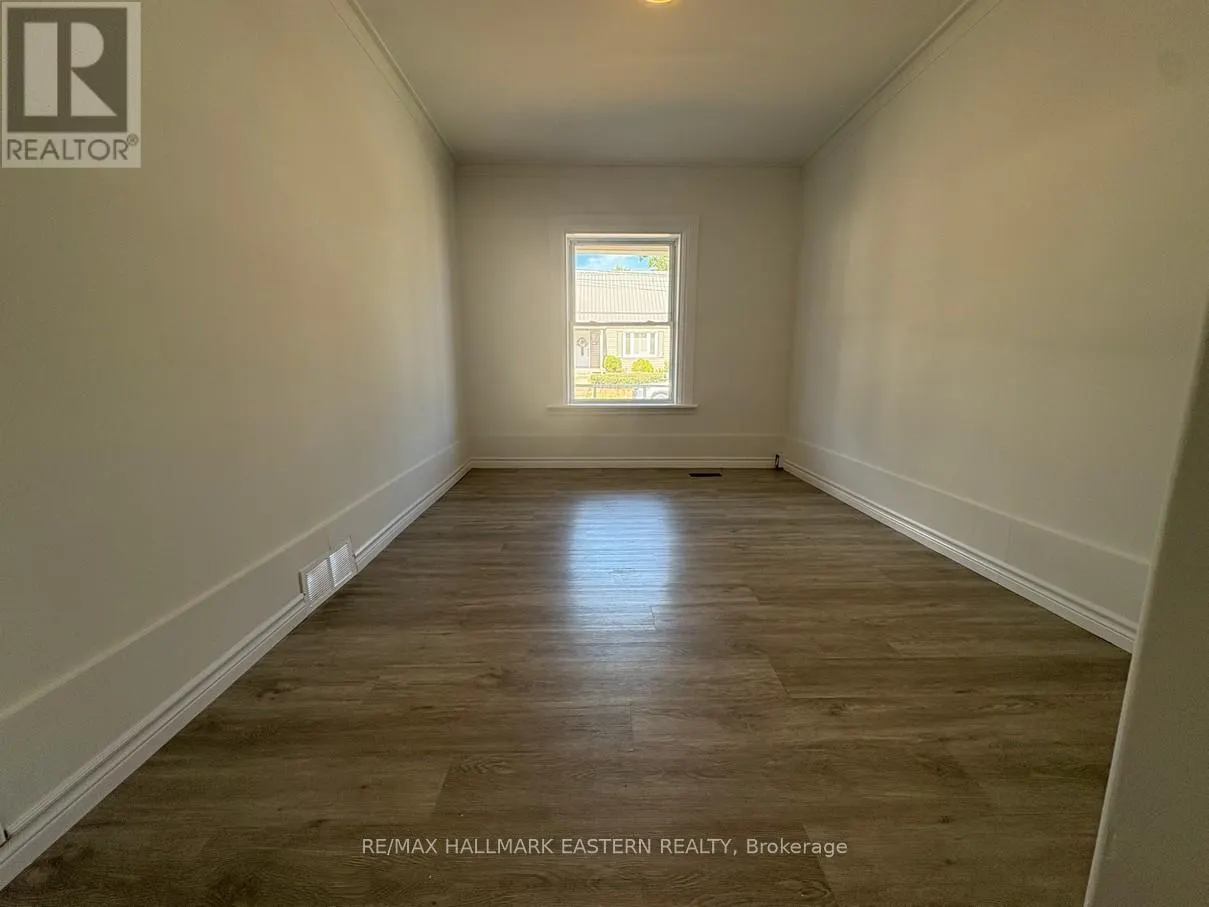 #1 - 581 PATERSON STREET, ##1