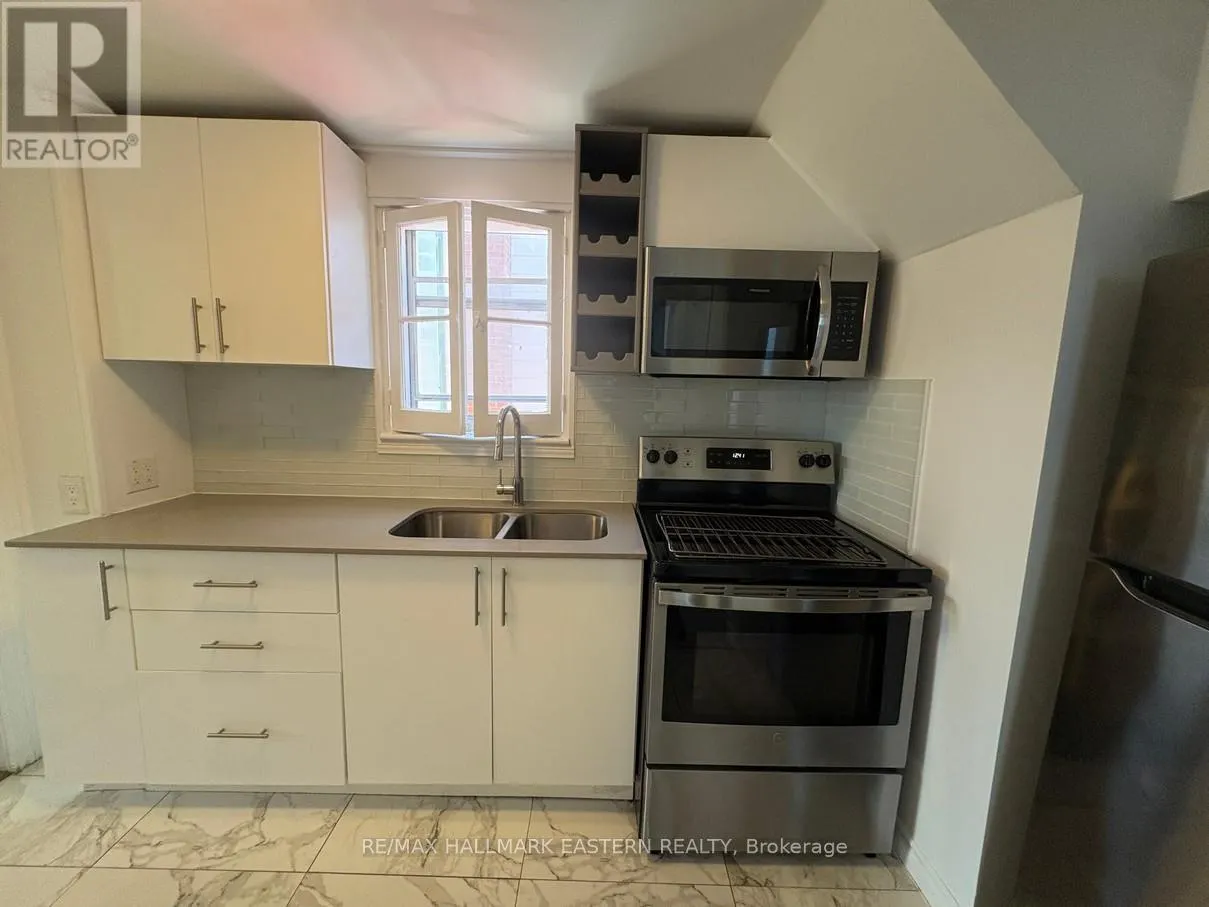 #1 - 581 PATERSON STREET, ##1