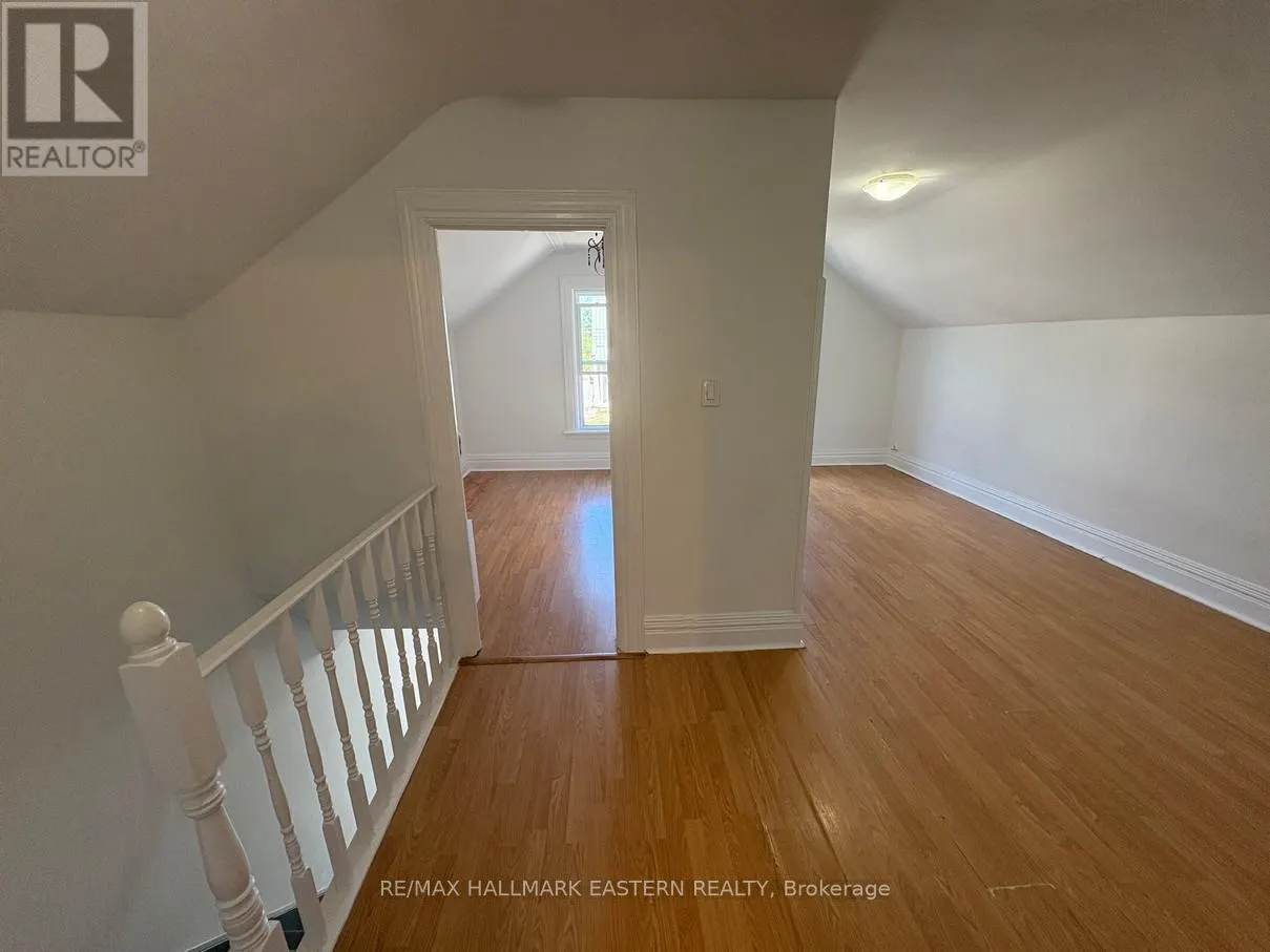 #2 - 581 PATERSON STREET, ##2