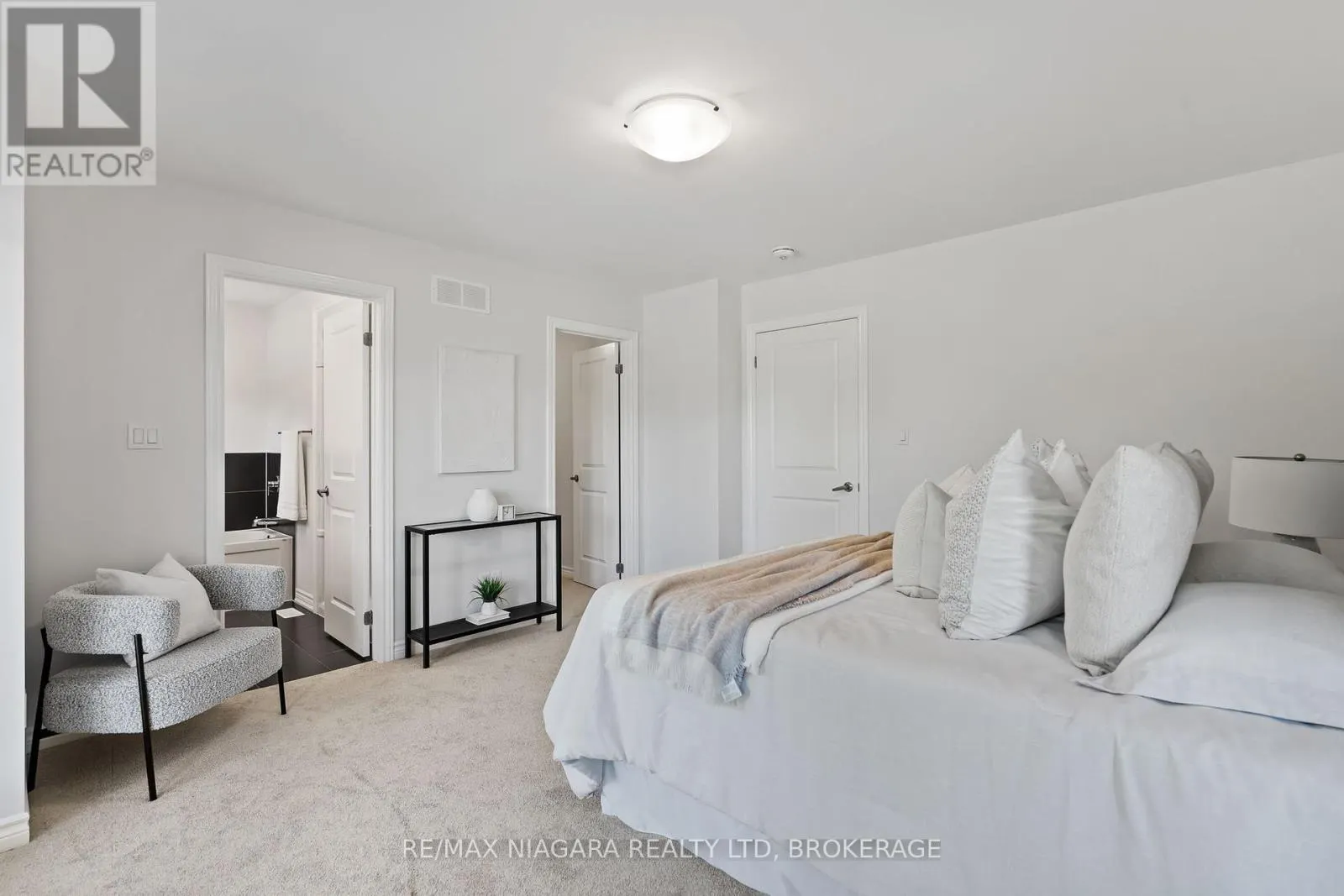 219 WELLS AVENUE