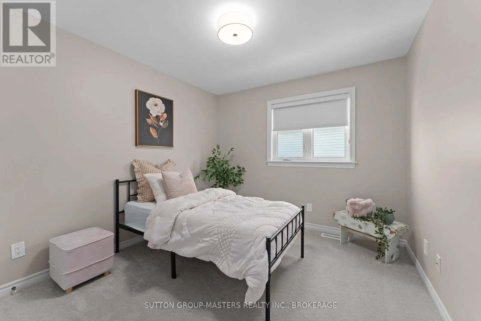 1367 WATERSIDE WAY